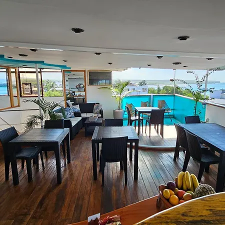 Casa Ocean Pier Bed & Breakfast Puerto Ayora  Exterior photo