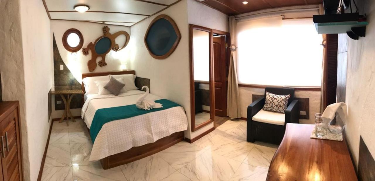 Casa Ocean Pier Bed and breakfast Puerto Ayora (Galapagos Islands)